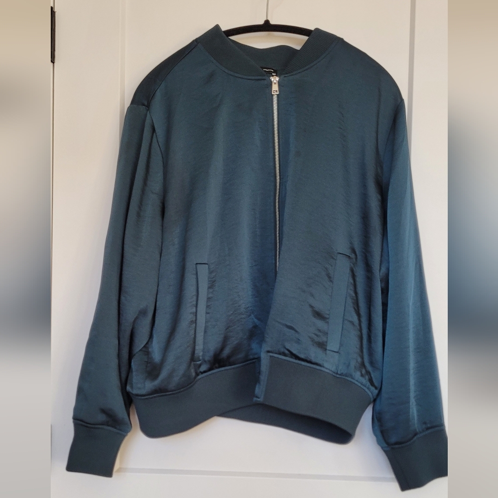 Universal Standard Satin Bomber Jack
